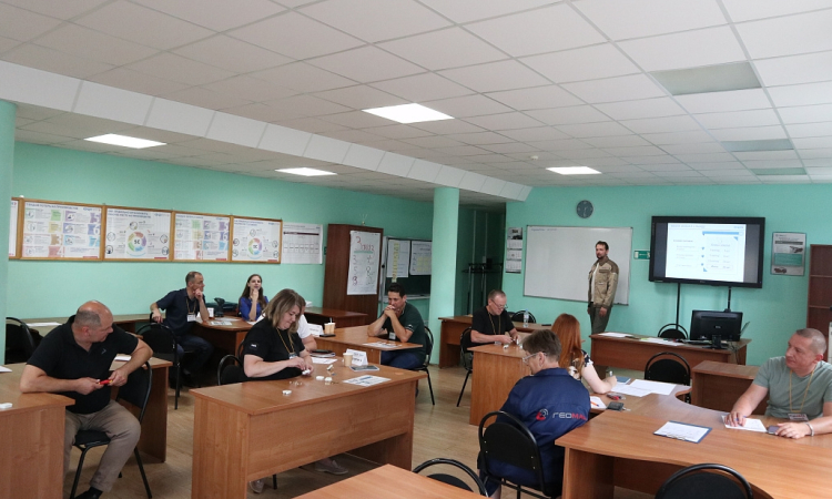  Сотрудники РЦК провели на заводе «Геомаш» тренинг по основам бережливого производства
