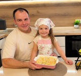 Курянин Михаил Меньшиков стал лауреатом Всероссийского конкурса «Отец года – 2026»