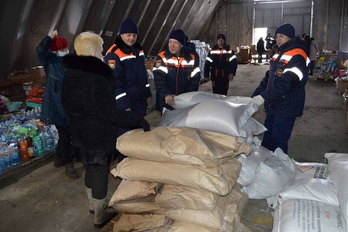 В Курской области продолжается сбор гуманитарной помощи для беженцев из ДНР и ЛНР 
