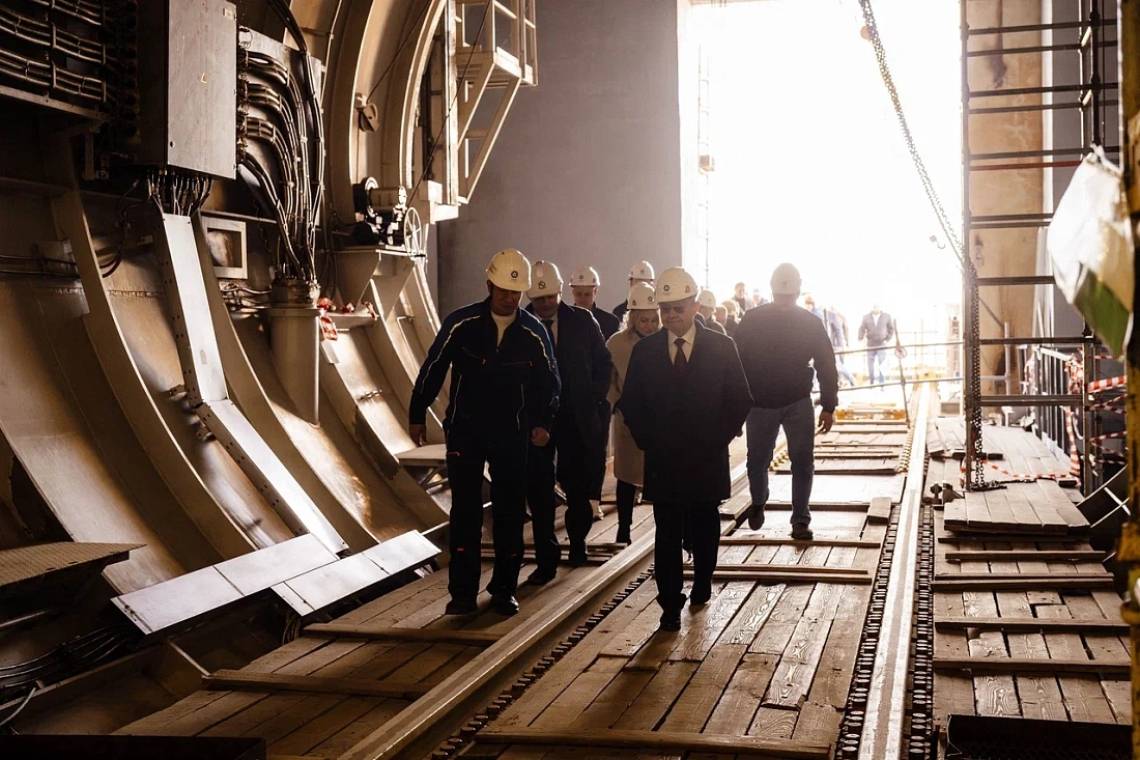 Глава Минстроя России Ирек Файзуллин посетил Курскую АЭС-2