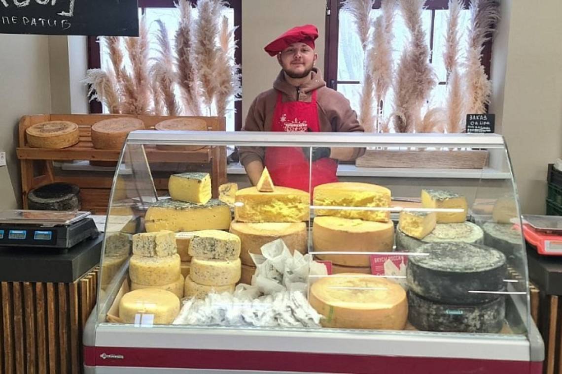 Курские фермеры участвуют в ярмарке на ВДНХ в Москве