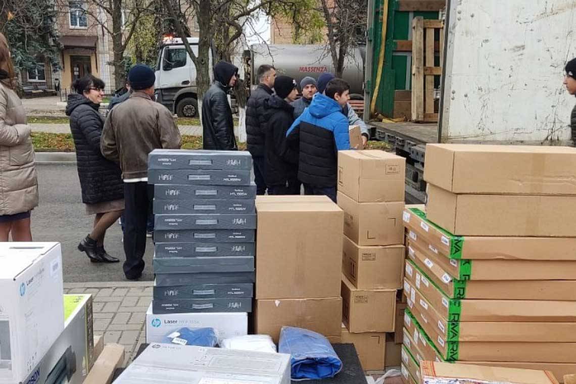 Куряне передали благотворительную помощь Первомайскому району ДНР