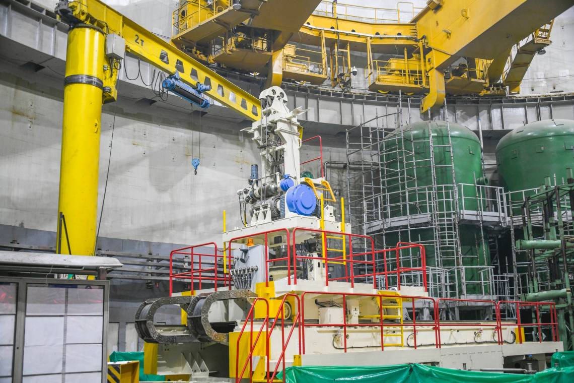 На стройплощадке энергоблока № 1 Курской АЭС-2 начался монтаж перегрузочной машины