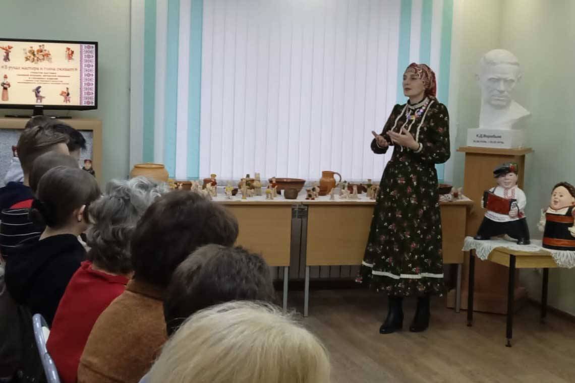 В руках мастера и глина оживает