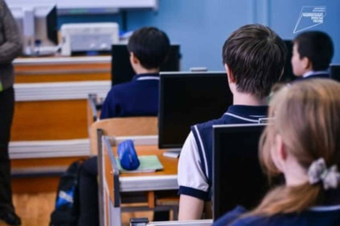 Педагоги могут стать преподавателями проекта «Код будущего»