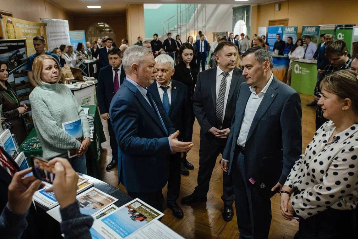 Александр Хинштейн провел встречу с сельхозтоваропроизводителями