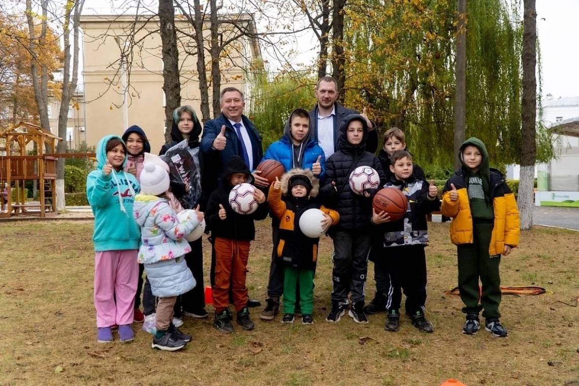 Представители курской власти регулярно посещают пункты временного размещения