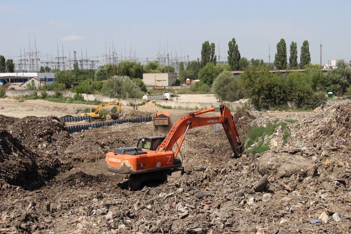 В Курчатове продолжается ликвидация городской свалки