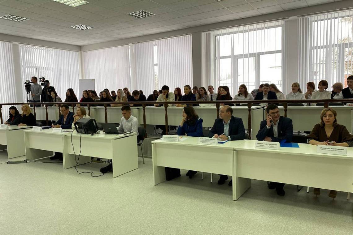 В Курске прошел круглый стол, приуроченный к международному Дню борьбы с коррупцией