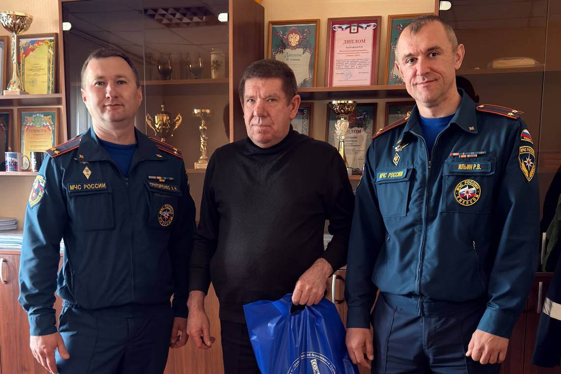 Пожарные Курской АЭС посетили ветеранов, принимавших участие в ликвидации последствий аварии на ЧАЭС
